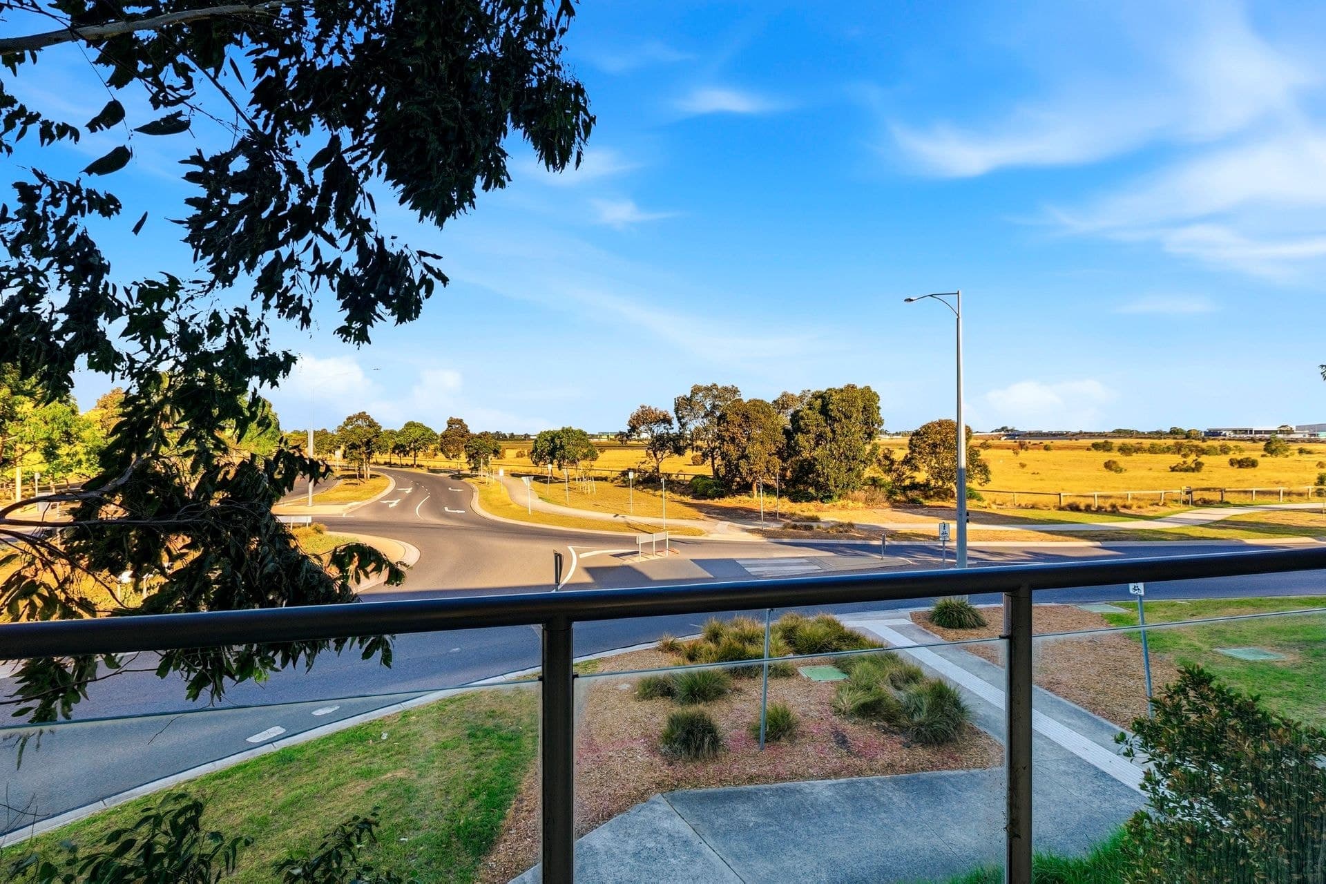 82 Ashcroft Avenue, Williams Landing, VIC, 3027, Williams Landing - Thumbnail 2