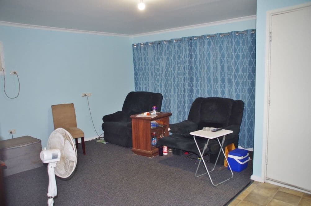 7 Showell Avenue, Renmark SA 5341, Renmark - Thumbnail 2
