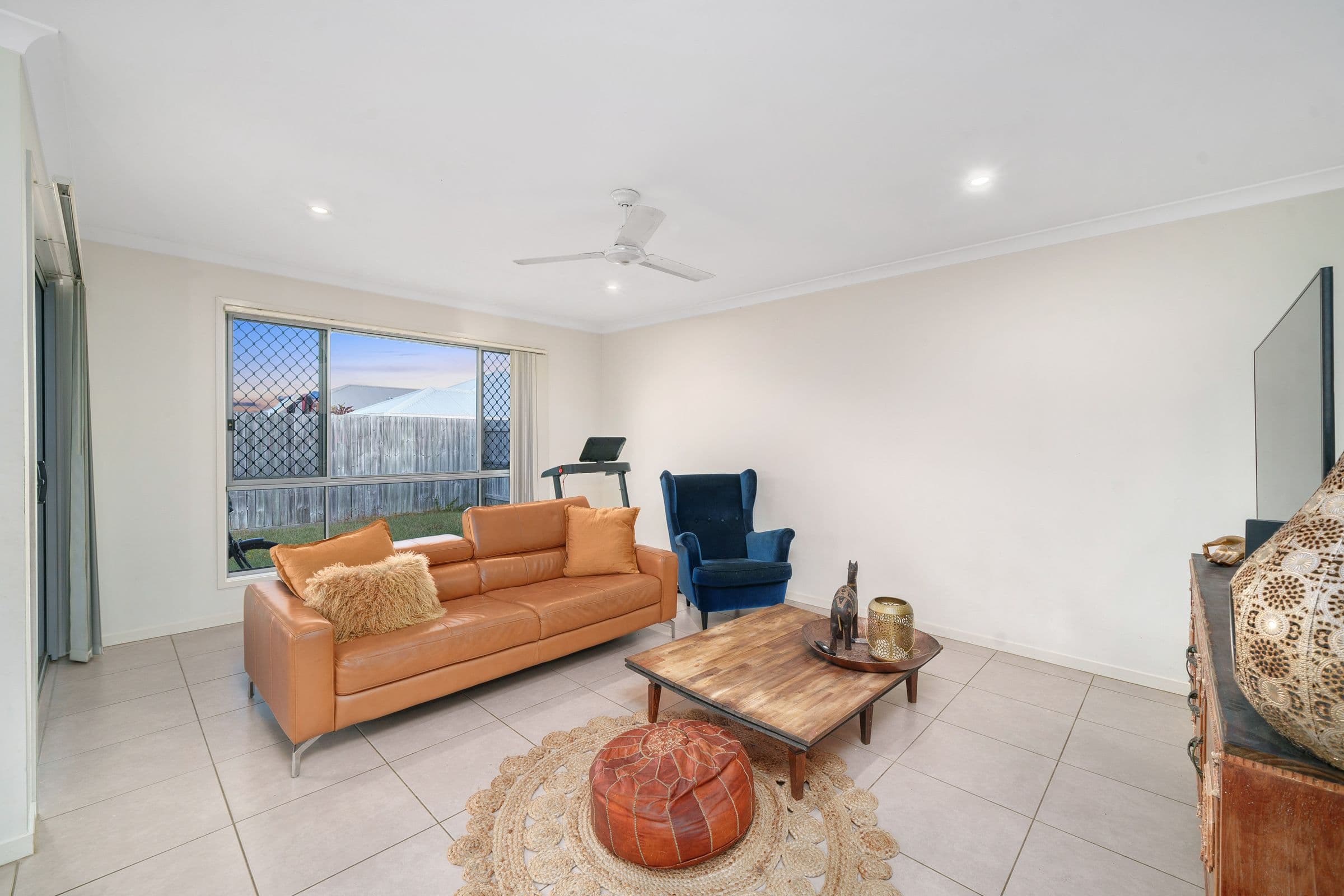16 Gordon Crescent, Mango Hill QLD 4509, Mango Hill - Thumbnail 4