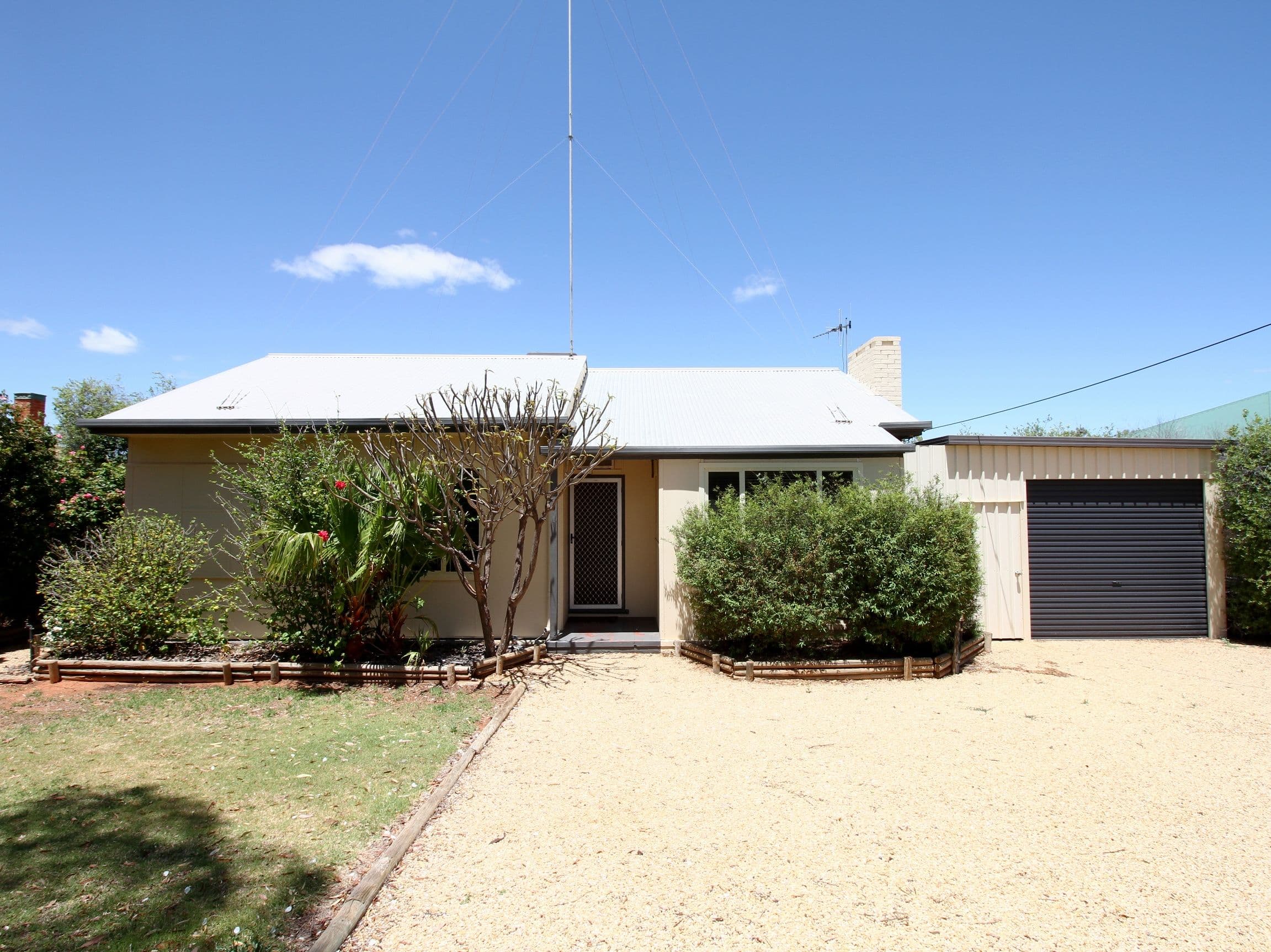 13 Dickerson Street, Barmera SA 5345, Barmera - Image 1