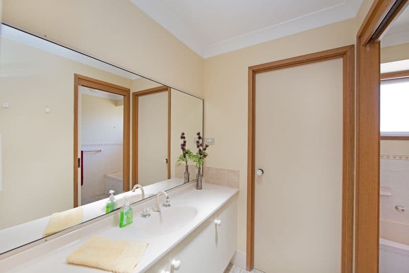 52 Sir Joseph Banks Drive, Bateau Bay NSW 2261, Bateau Bay - Thumbnail 7