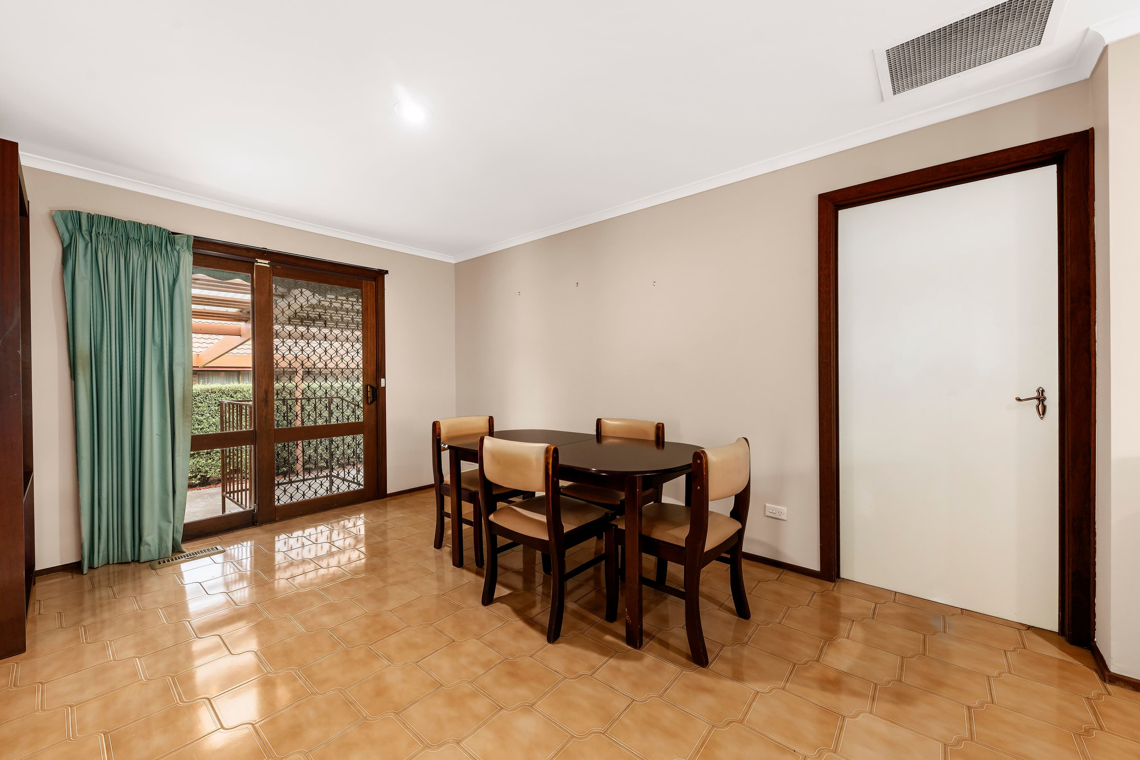 5 Severn Crescent, Rowville VIC 3178, Rowville - Thumbnail 4