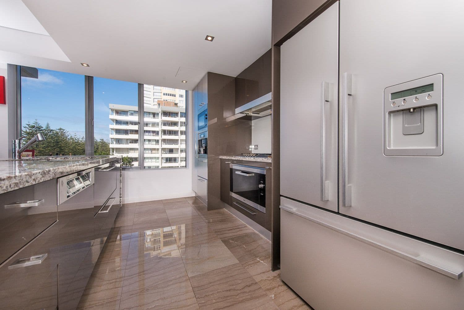 401 'Ivory' 200 The Esplanade, Burleigh Heads QLD 4220, Burleigh Heads - Thumbnail 3