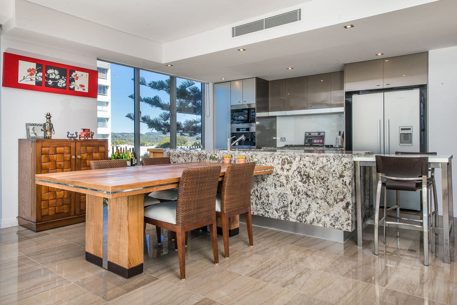 401 'Ivory' 200 The Esplanade, Burleigh Heads QLD 4220, Burleigh Heads - Thumbnail 4