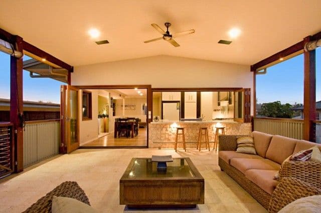 1467 Gold Coast Highway, PALM BEACH QLD 4221, Palm Beach - Thumbnail 2