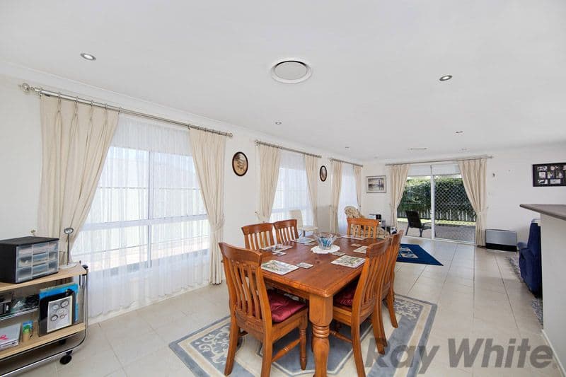 16 Stan Johnson Drive, HAMLYN TERRACE NSW 2259, Hamlyn Terrace - Thumbnail 2