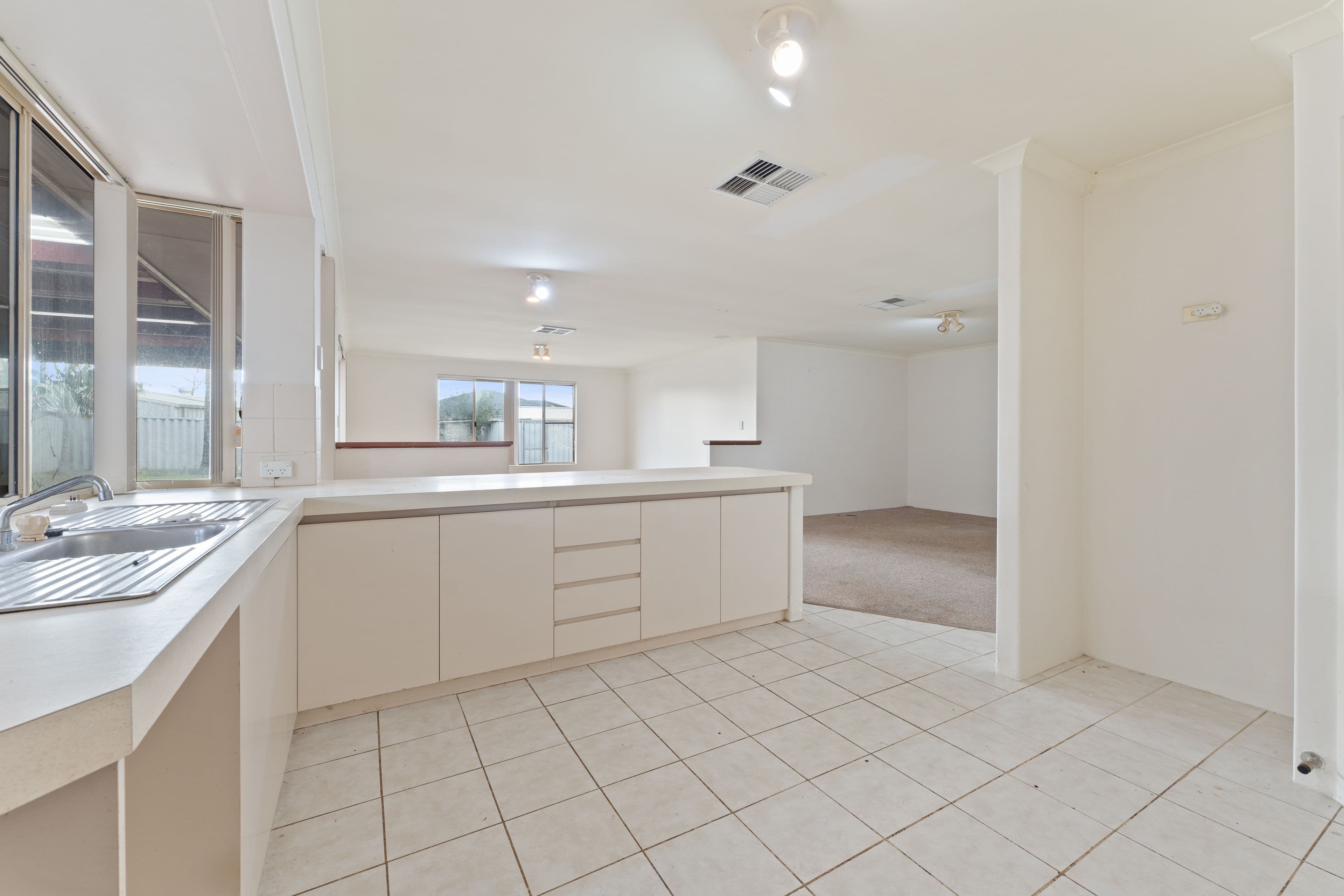 44 Chelmsford Avenue, Port Kennedy WA 6172, Port Kennedy - Thumbnail 8