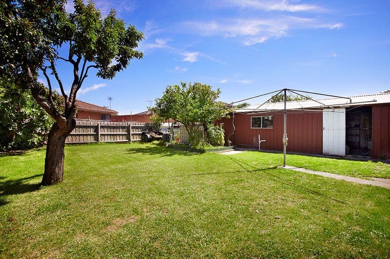 39 Tunaley Parade, RESERVOIR VIC 3073, Reservoir - Thumbnail 4