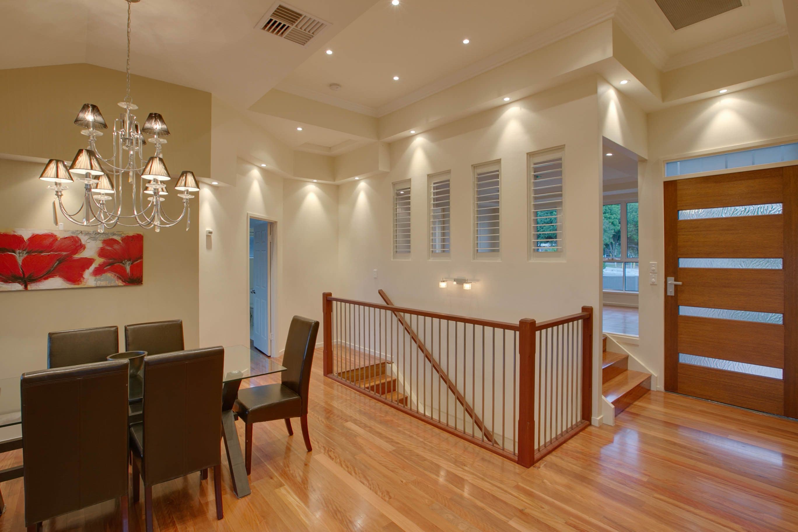 313 Wondall Road, Wynnum West QLD 4178, Wynnum West - Thumbnail 2