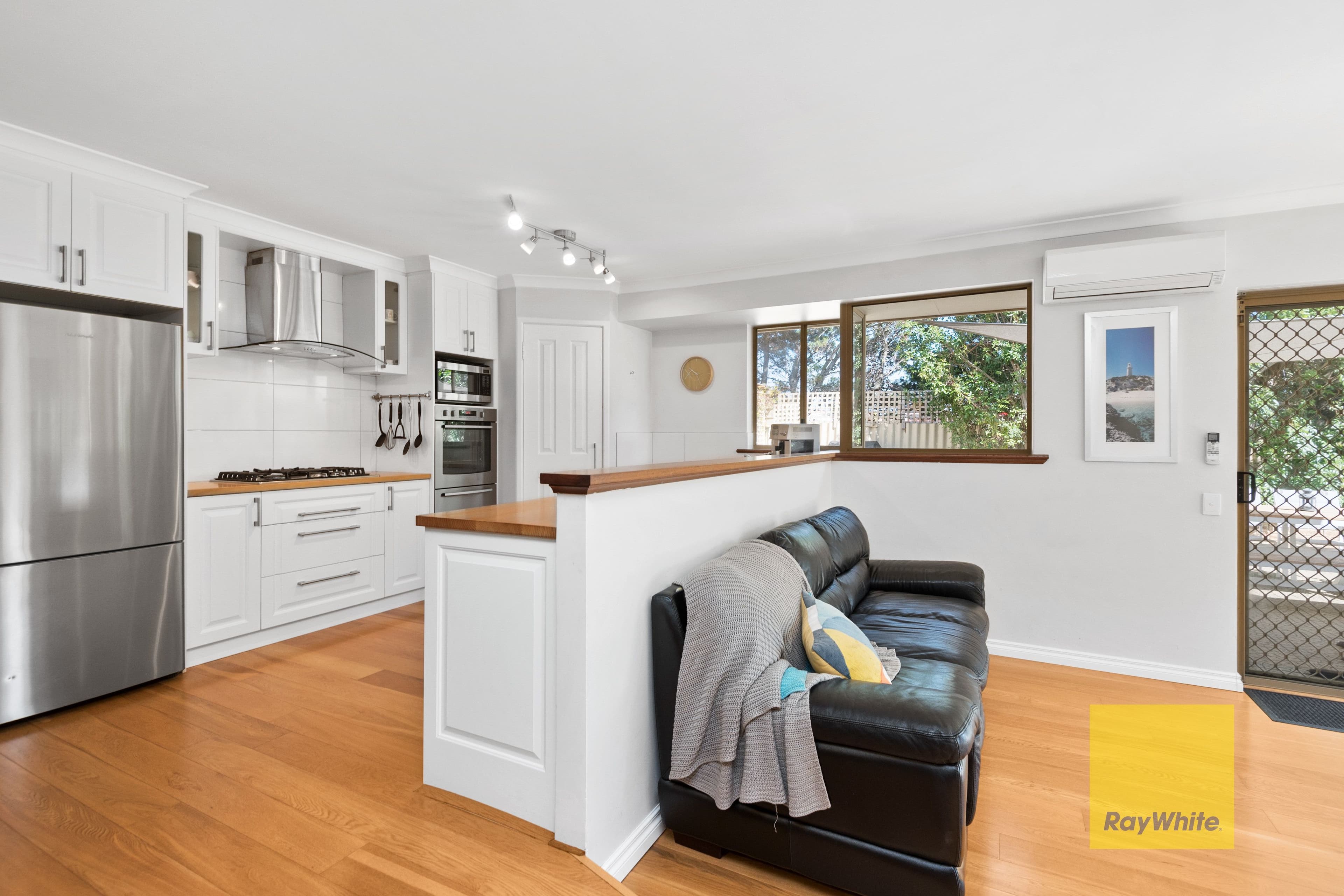 1 Breeze Court, Sorrento WA 6020, Sorrento - Thumbnail 7