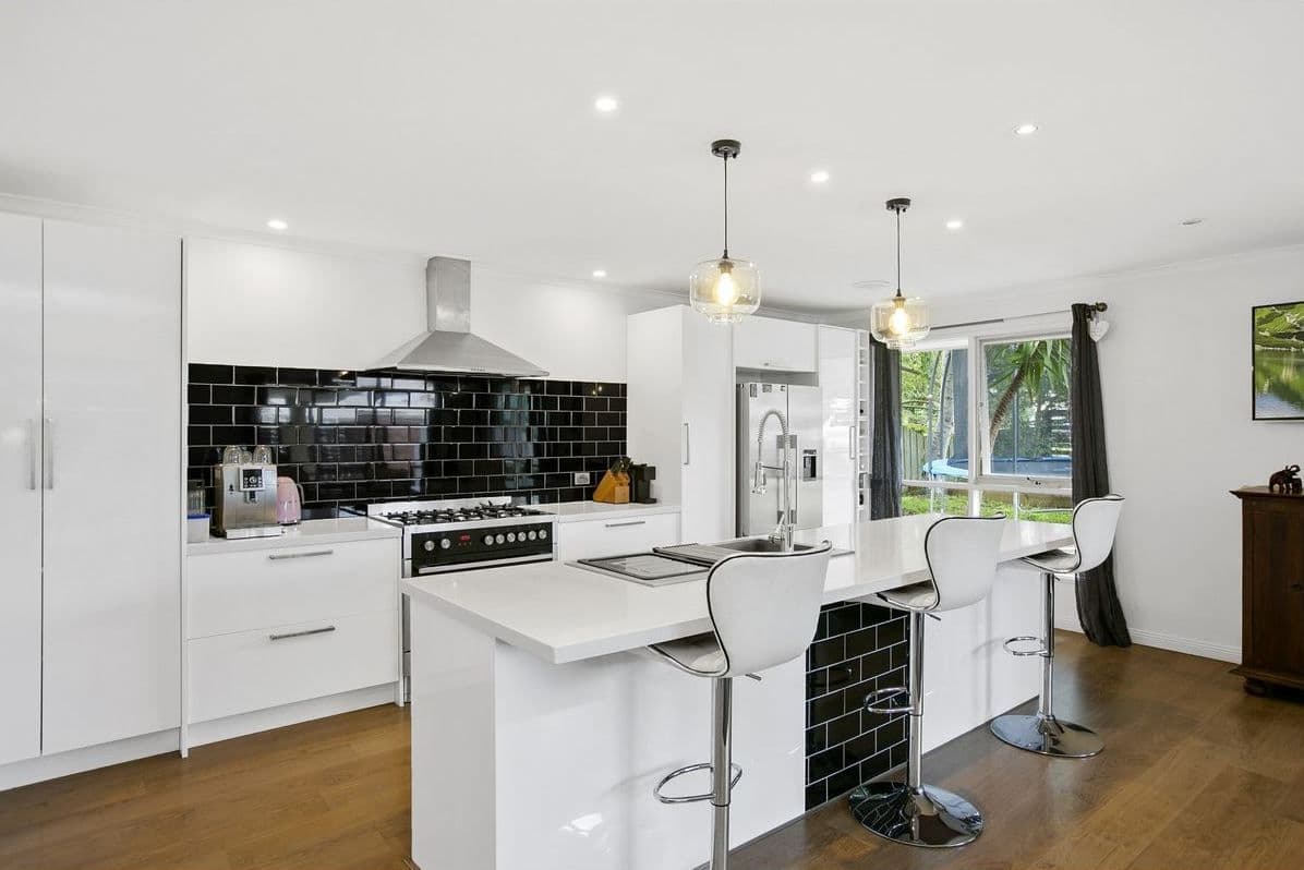 14 Nixon Street, Rosebud VIC 3939, Rosebud - Thumbnail 3