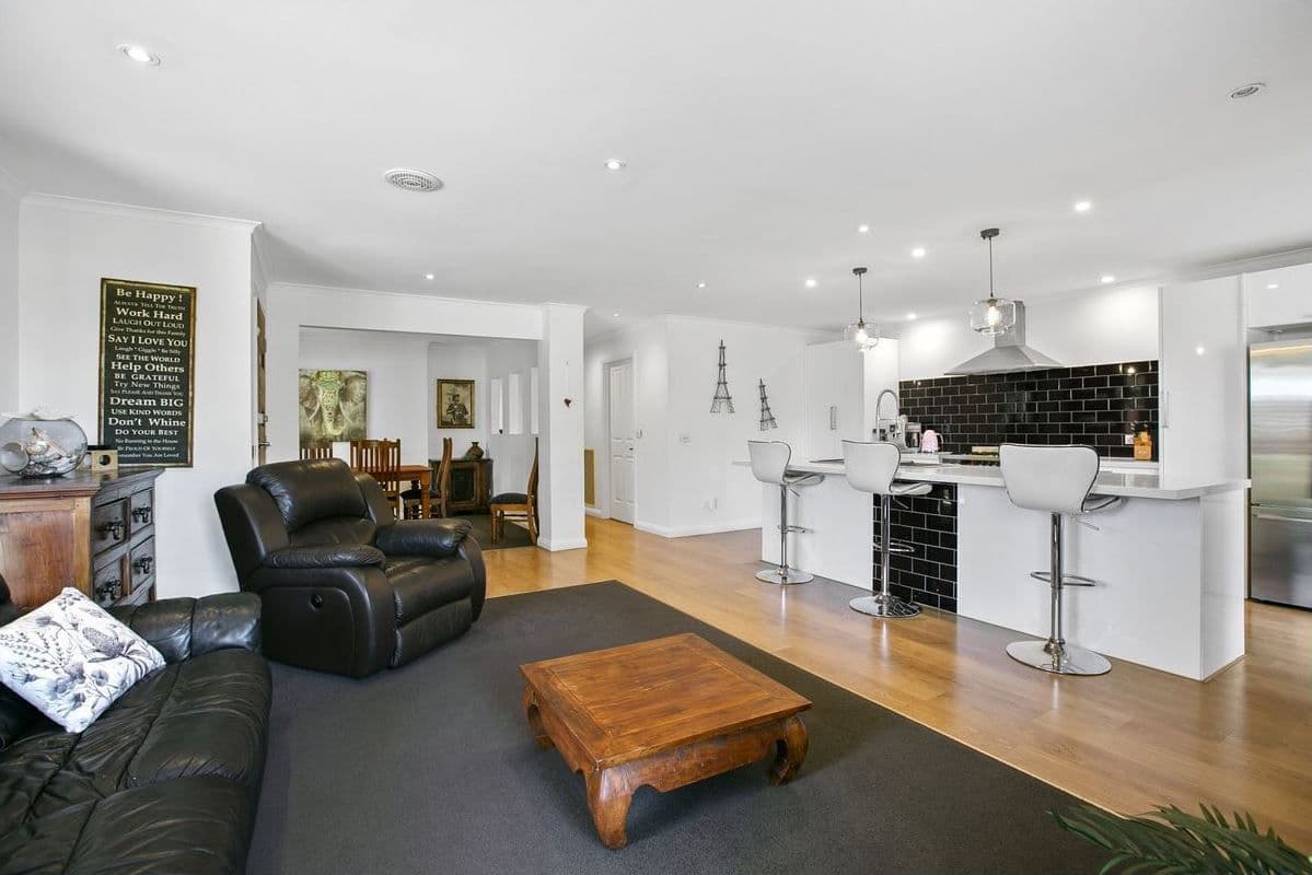 14 Nixon Street, Rosebud VIC 3939, Rosebud - Thumbnail 4