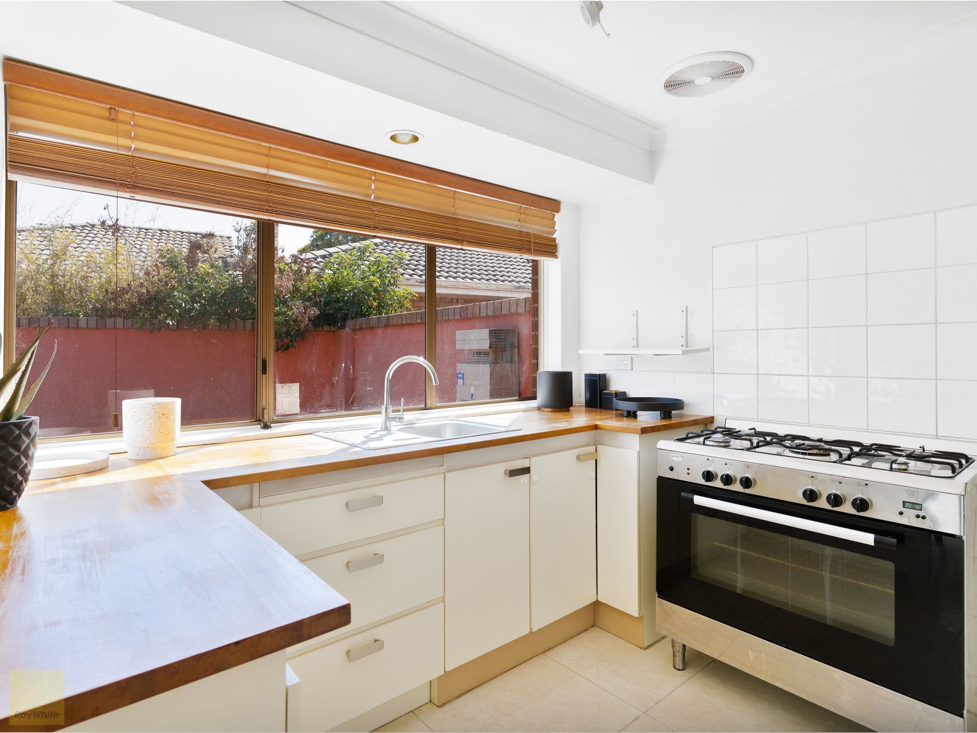 17 Bottlebrush Drive, Morley WA 6062, Morley - Thumbnail 2