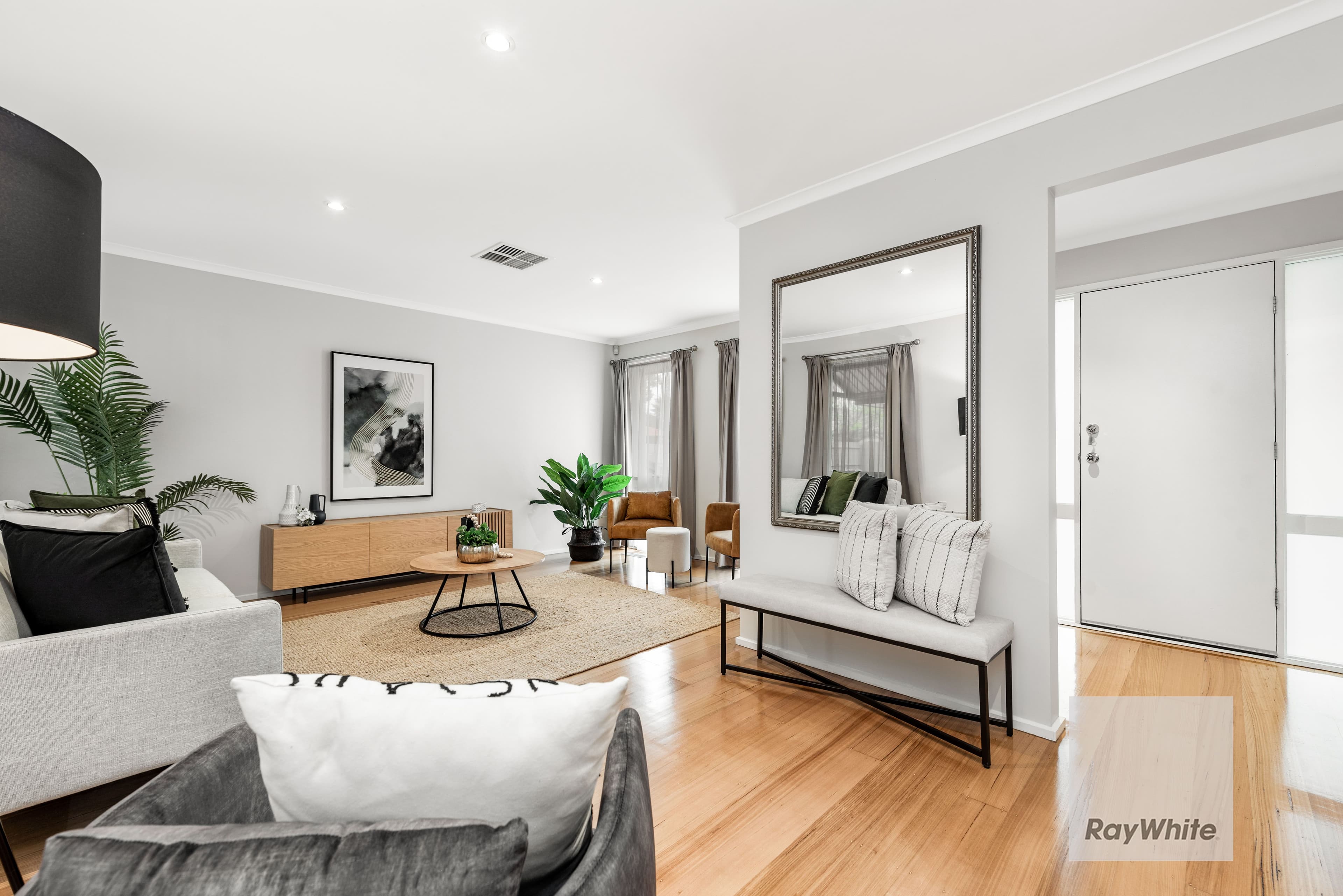 15 Larissa Avenue, Tullamarine VIC 3043, Tullamarine - Thumbnail 4