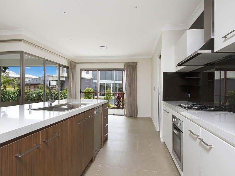 31 McDermott Parade, ROCHEDALE QLD 4123, Rochedale - Thumbnail 4