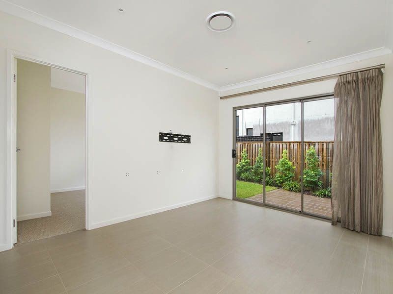 31 McDermott Parade, ROCHEDALE QLD 4123, Rochedale - Thumbnail 8