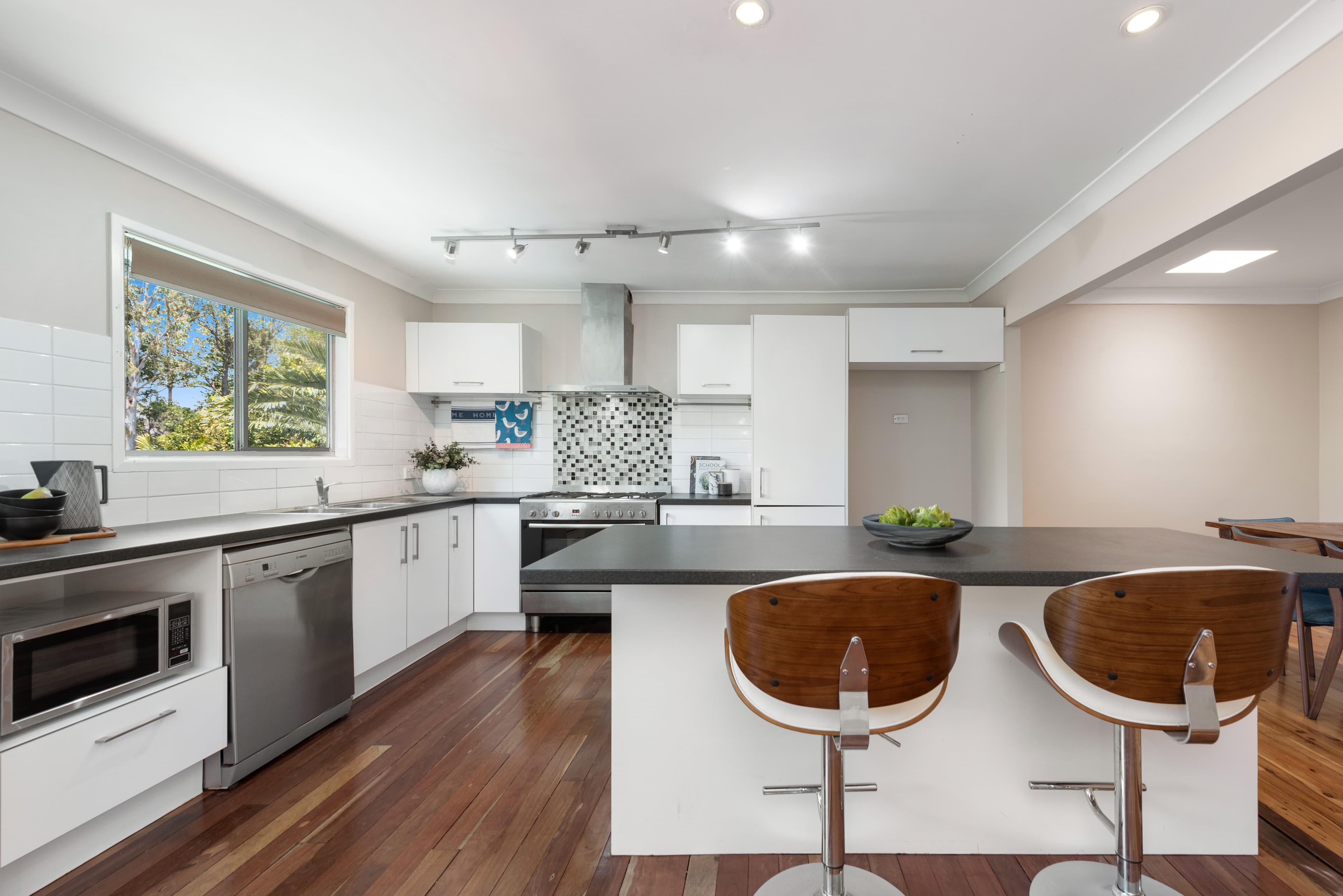 21 Woorama Road, The Gap QLD 4061, The Gap - Thumbnail 3