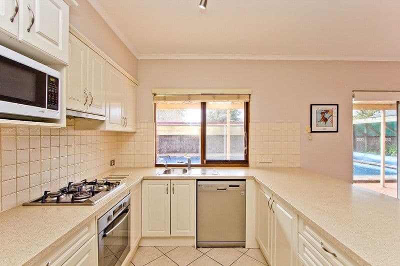 2 Tobago Court, West Lakes SA 5021, West Lakes - Thumbnail 2