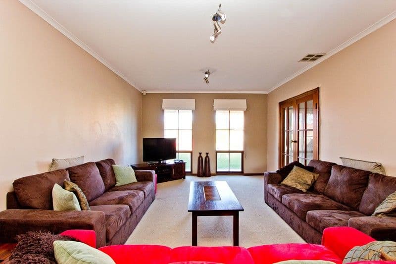 2 Tobago Court, West Lakes SA 5021, West Lakes - Thumbnail 7