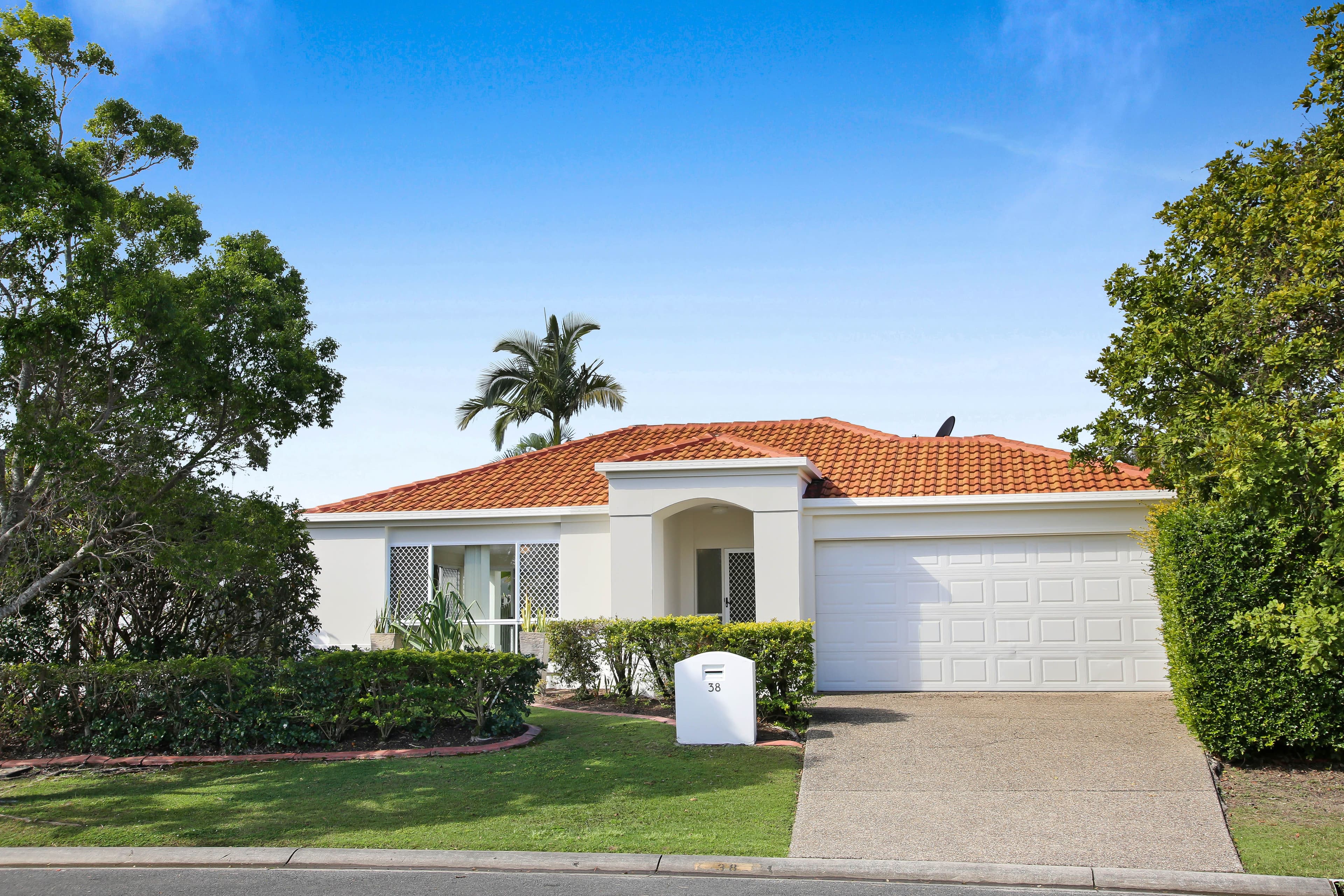 38 Marble Arch Place, Arundel QLD 4214, Arundel - Image 1