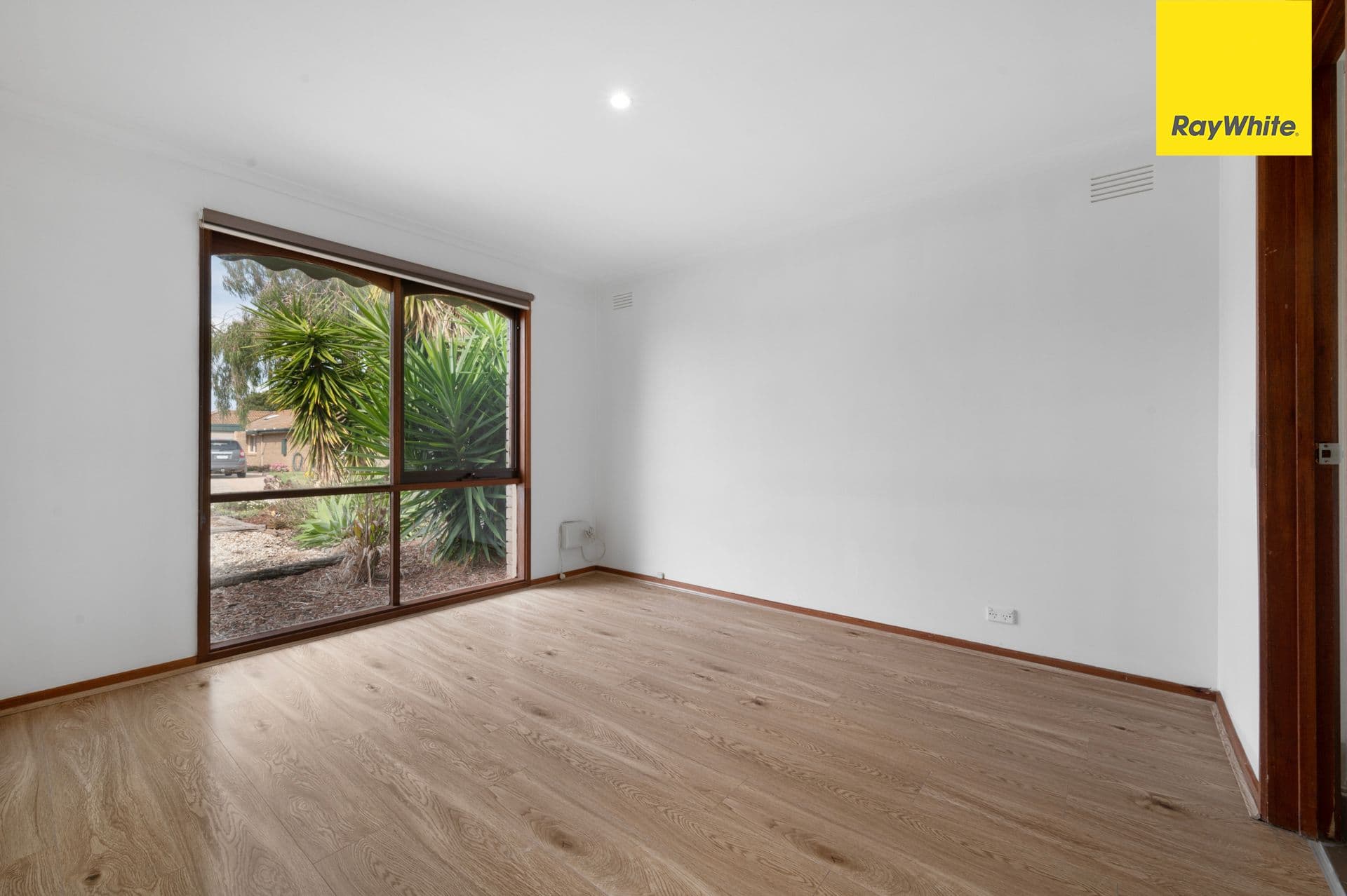 9 McKinnon Court, Melton West VIC 3337, Melton West - Thumbnail 3