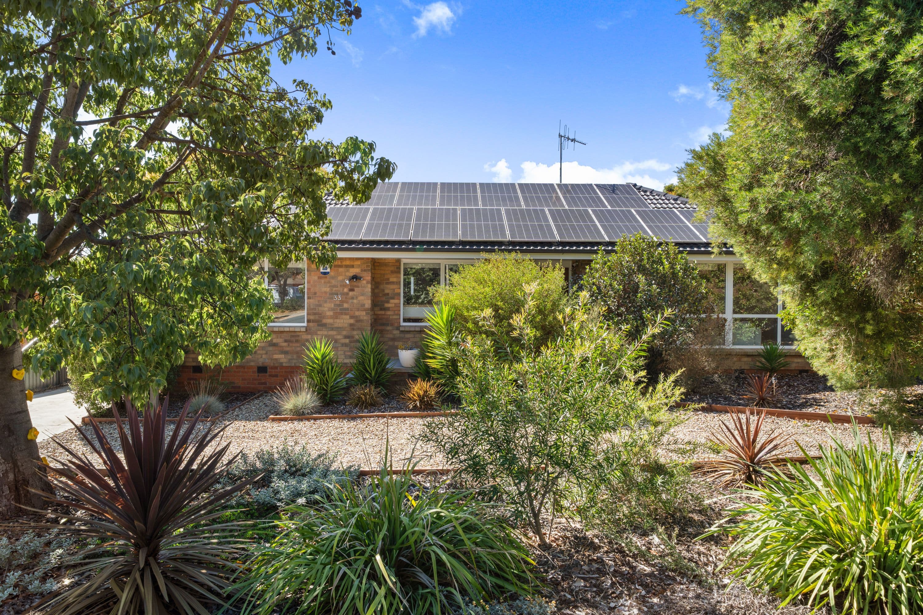 33 Pennefather Street, Higgins ACT 2615, Higgins - Thumbnail 2