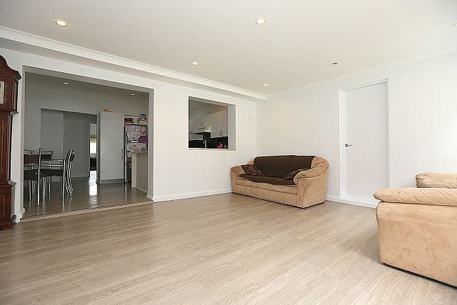 187 Henry Lawson Drive, GEORGES HALL NSW 2198, Georges Hall - Thumbnail 2