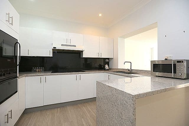 187 Henry Lawson Drive, GEORGES HALL NSW 2198, Georges Hall - Thumbnail 4