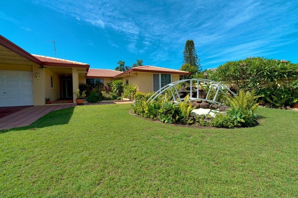 23 Park Avenue, BROADBEACH WATERS QLD 4218, Broadbeach Waters - Thumbnail 2