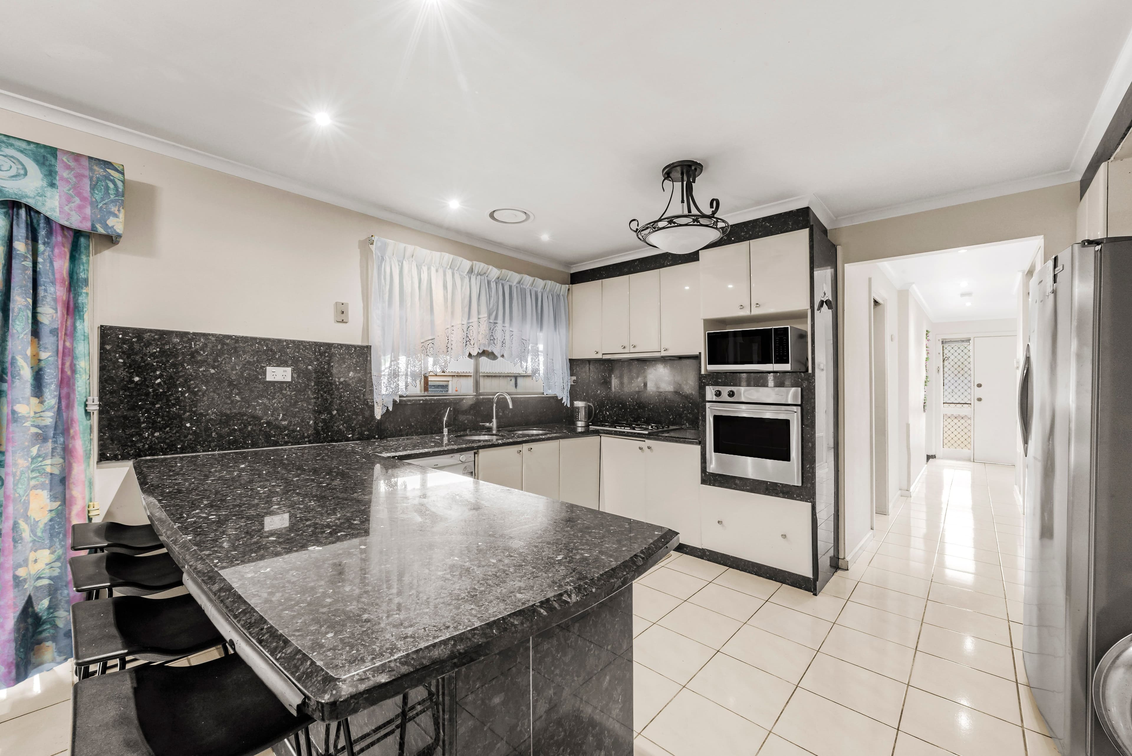 4 Bachli Close, Mill Park VIC 3082, Mill Park - Thumbnail 2