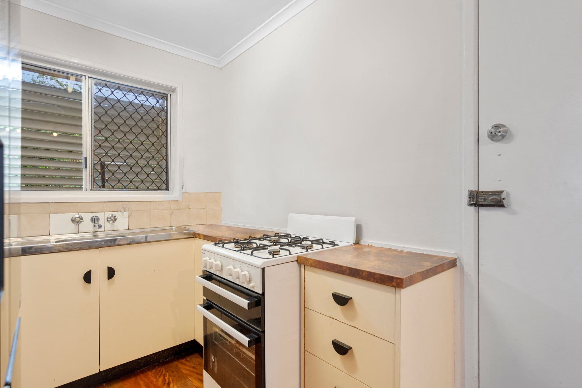 19 Hope Street, Kingston QLD 4114, Kingston - Thumbnail 8
