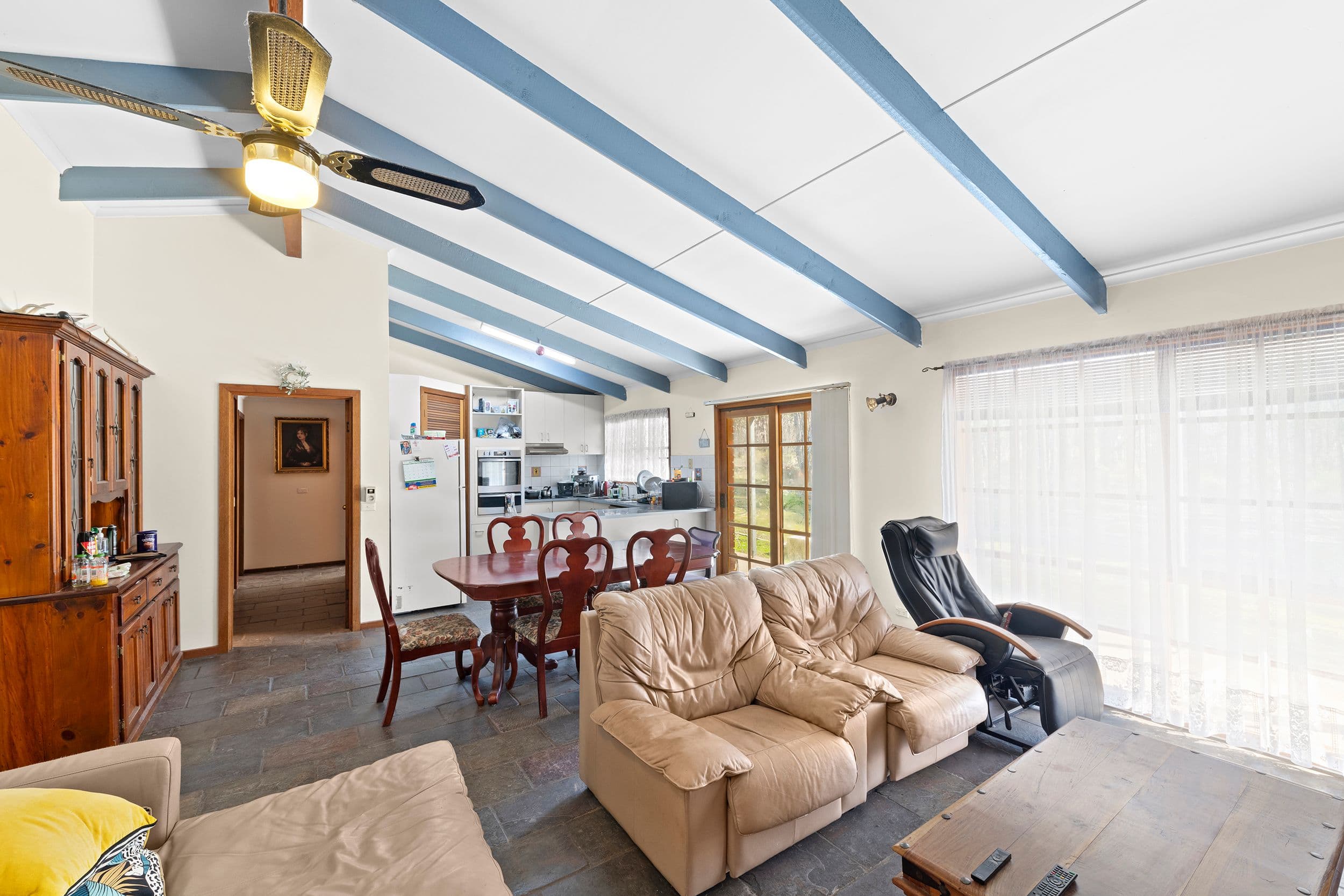 18 Commins Lane, Heathcote VIC 3523, Heathcote - Thumbnail 2