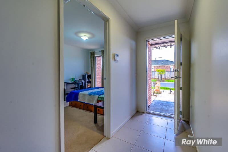 49 Chantelle Parade, Tarneit VIC 3029, Tarneit - Thumbnail 3