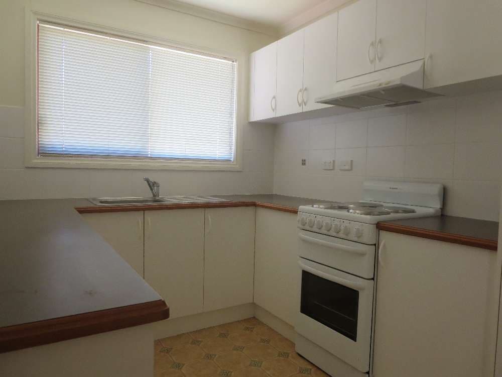 3 Edward Street, Culcairn NSW 2660, Culcairn - Thumbnail 2