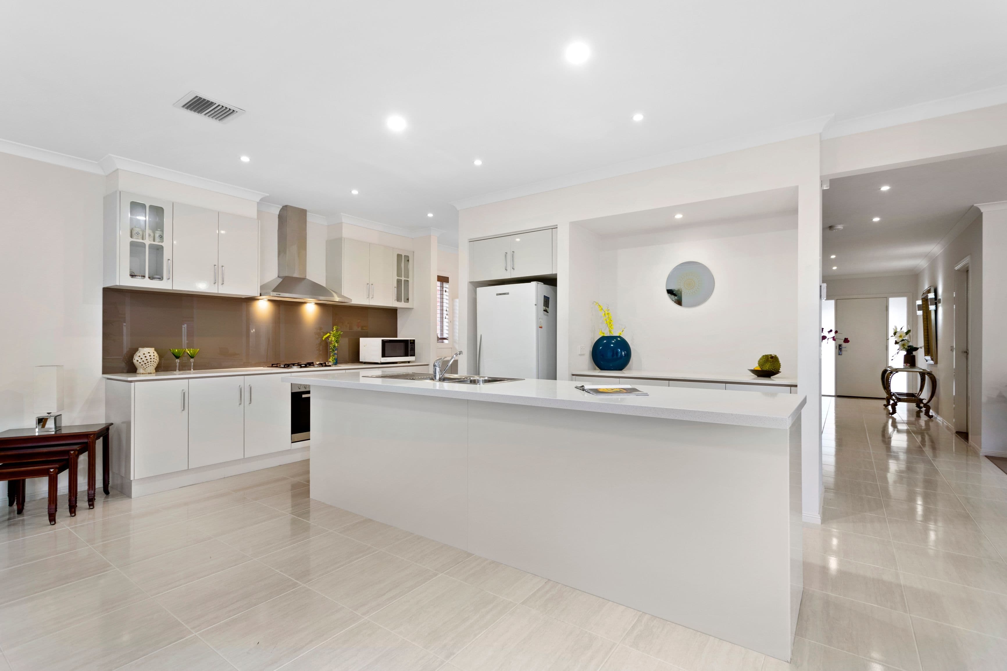 2 Eynon Court, Mill Park VIC 3082, Mill Park - Thumbnail 2