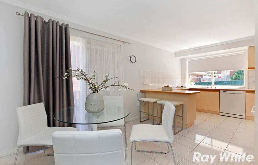 19 Bradley Drive, Mill Park VIC 3082, Mill Park - Thumbnail 3