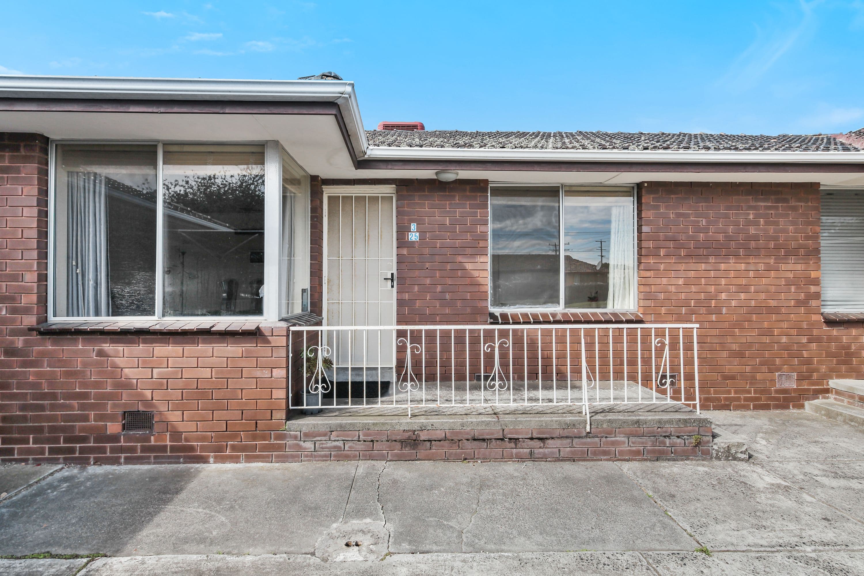 25 Oakes Avenue, Clayton South VIC 3169, Clayton South - Image 1