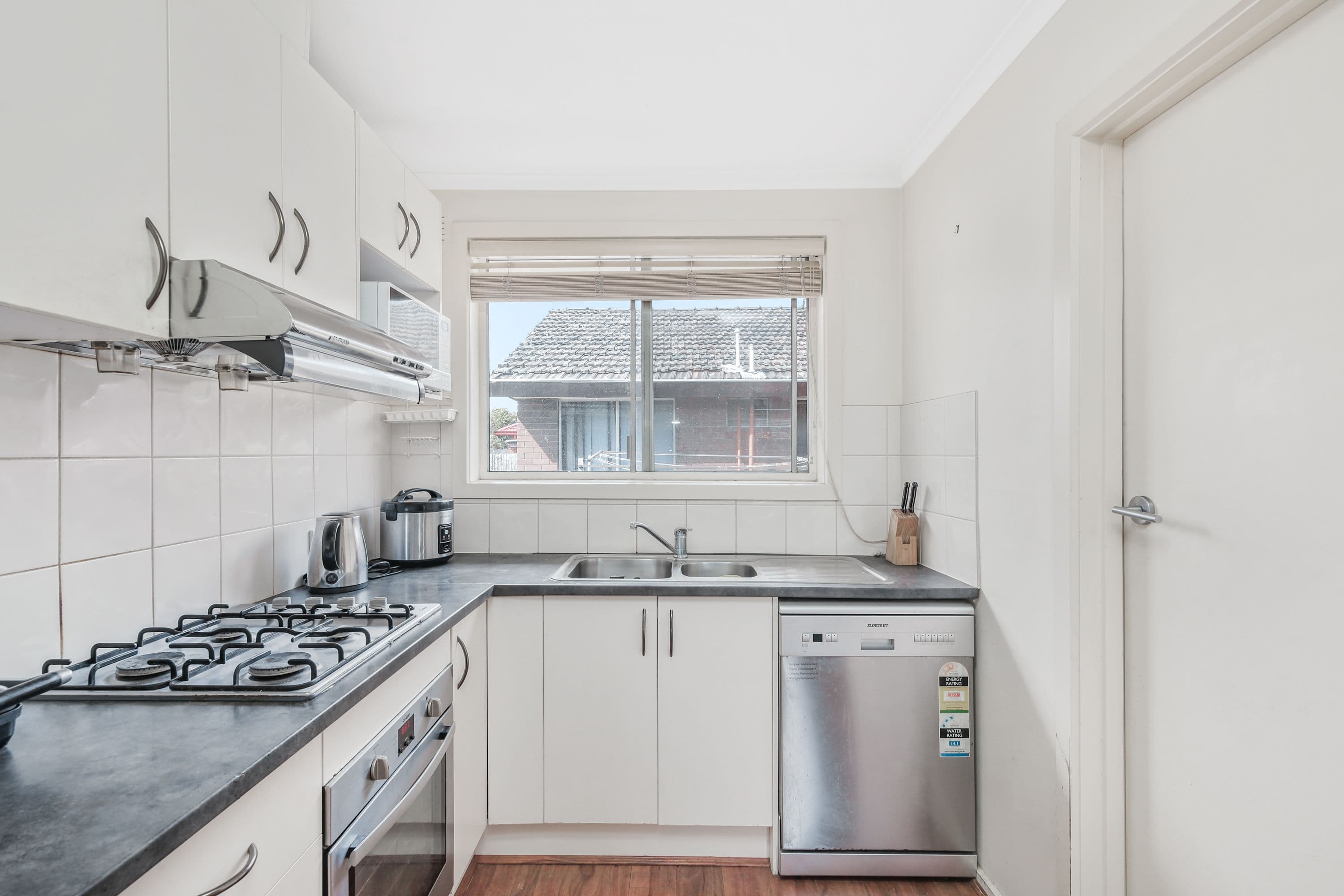 25 Oakes Avenue, Clayton South VIC 3169, Clayton South - Thumbnail 4