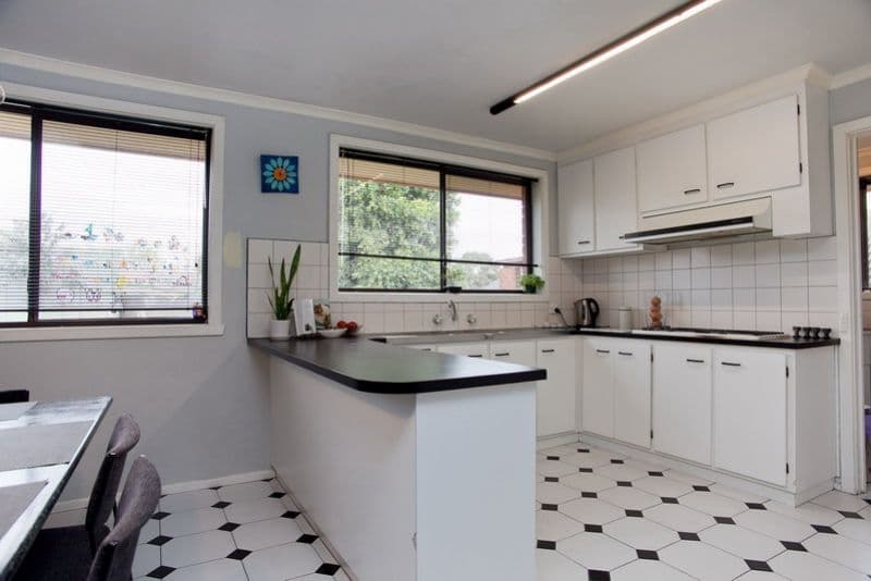 10 Hargrave Court, MILL PARK VIC 3082, Mill Park - Thumbnail 6