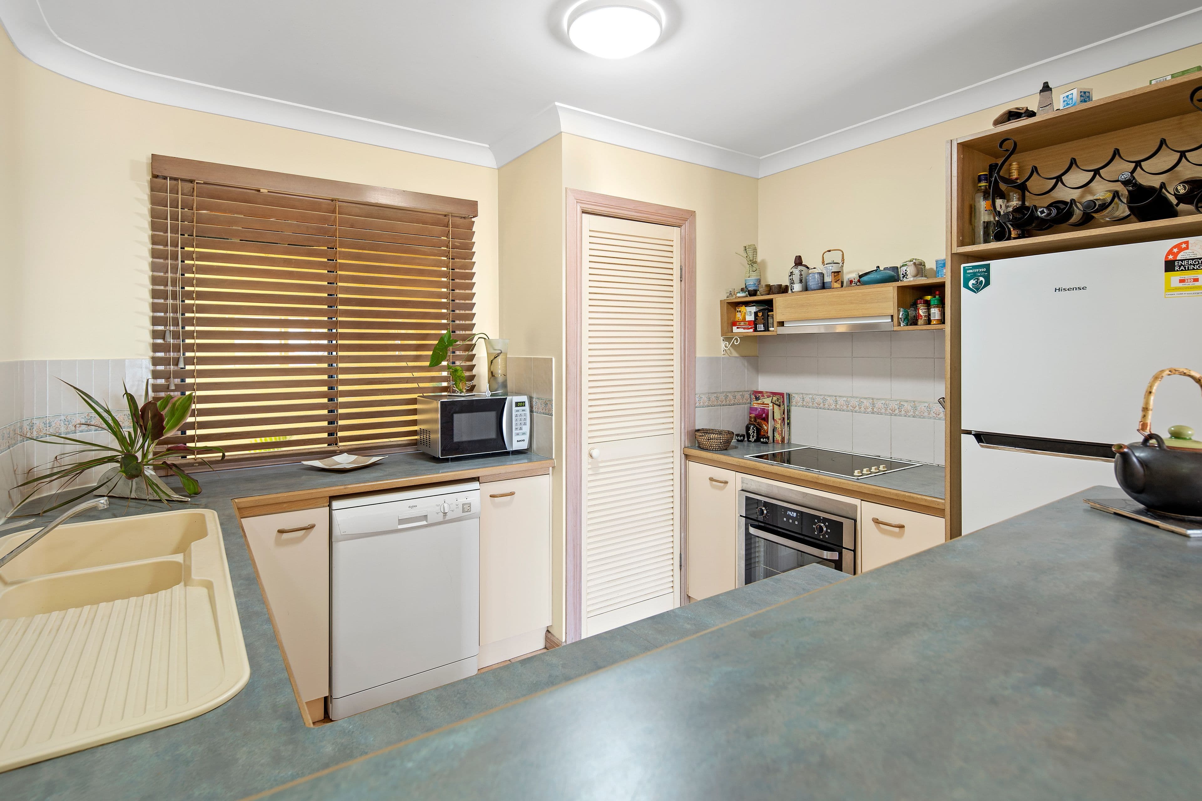 12 Golden Orchid Drive, Airlie Beach QLD 4802, Airlie Beach - Thumbnail 7