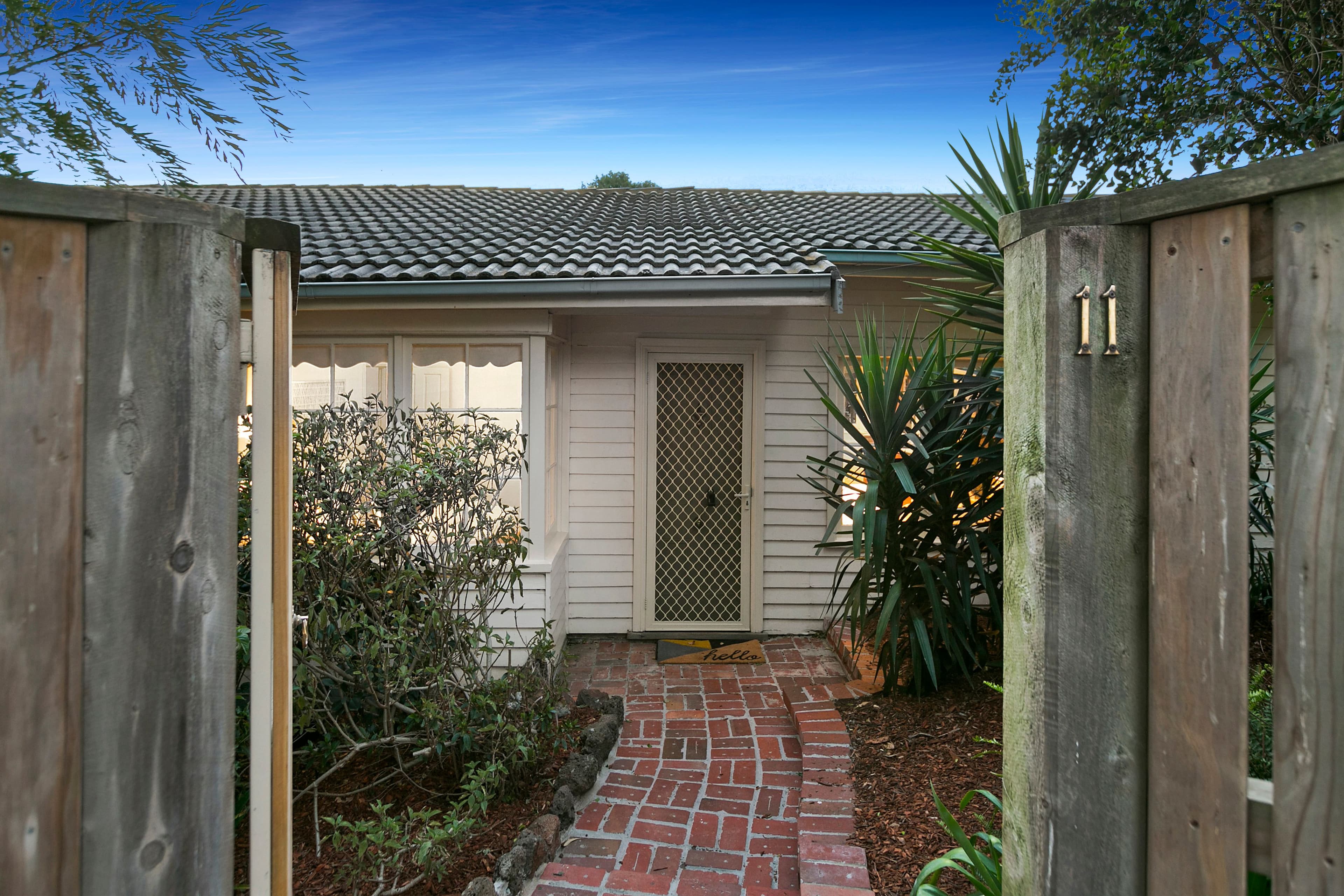 11 Marchington Avenue, Mornington VIC 3931, Mornington - Thumbnail 2