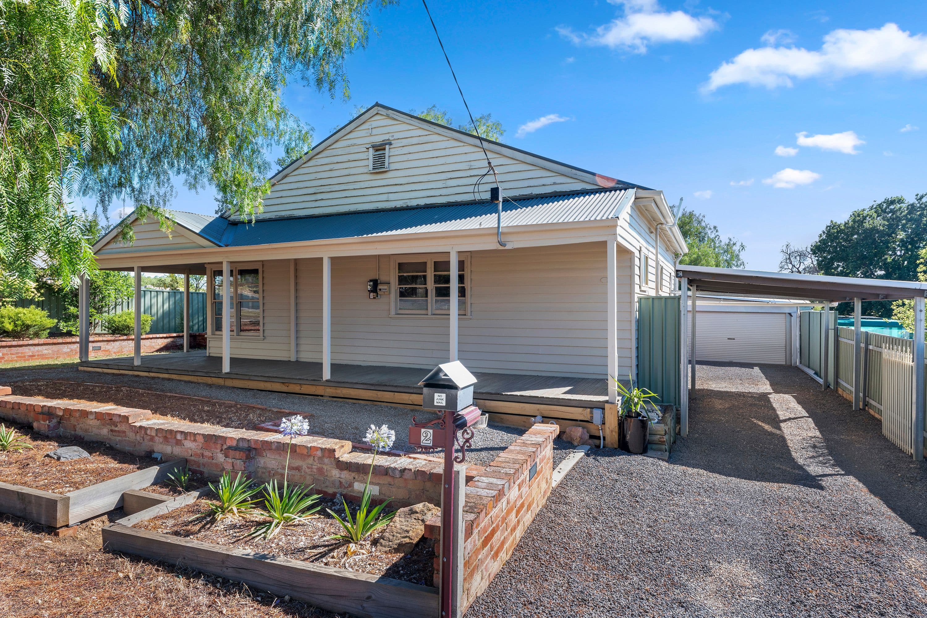 2 Knape Street, Long Gully VIC 3550, Long Gully - Thumbnail 2