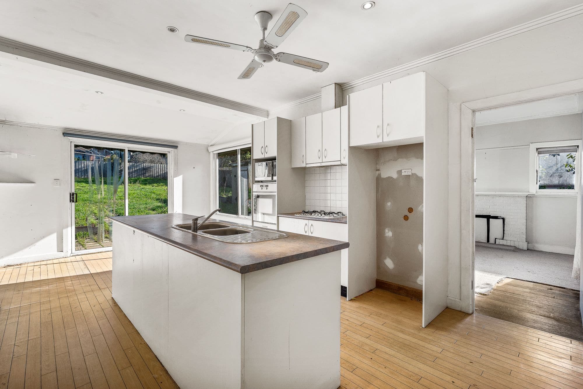 14 Glendale Street, Surrey Hills VIC 3127, Surrey Hills - Thumbnail 5