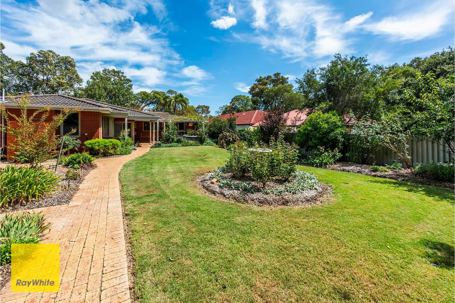 8 Arthur Road, Gooseberry Hill WA 6076, Gooseberry Hill - Thumbnail 4