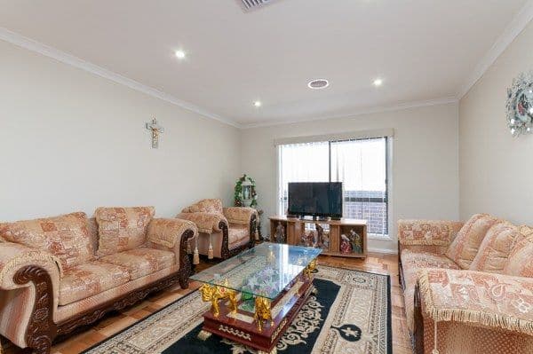 111 Huntington Drive, CRAIGIEBURN VIC 3064, Craigieburn - Thumbnail 3