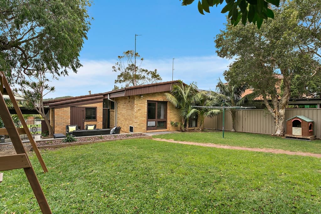 16 Matthews Crescent, Port Kembla, Port Kembla - Thumbnail 3