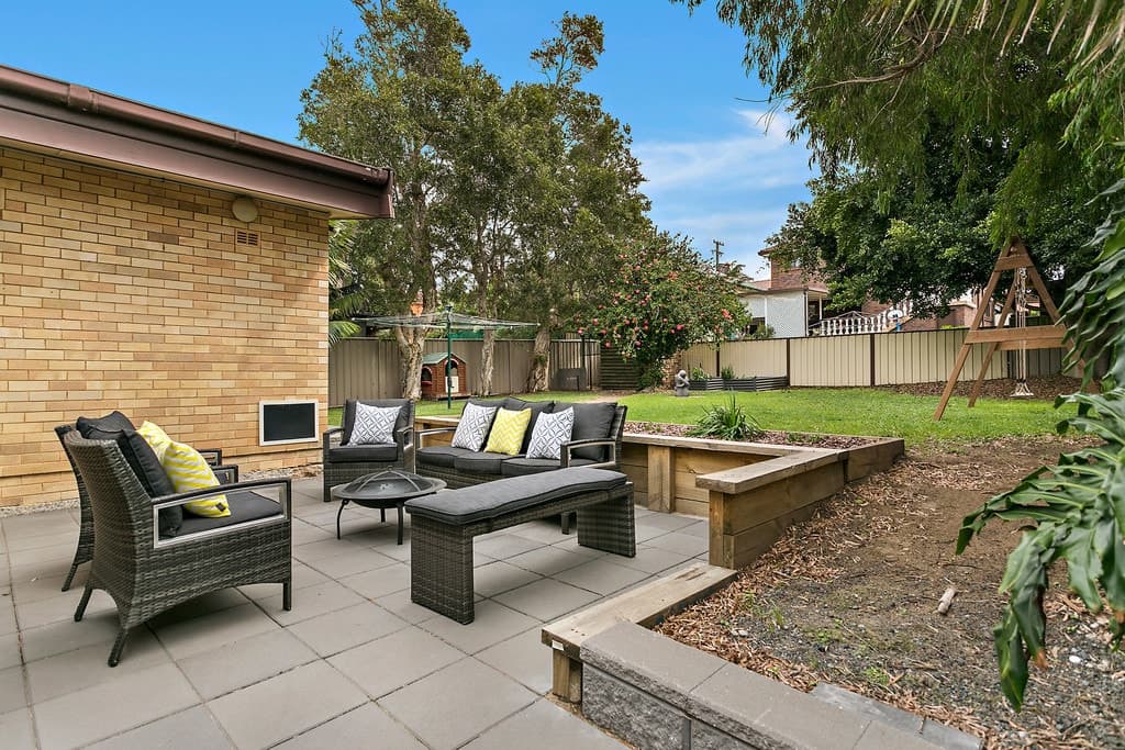 16 Matthews Crescent, Port Kembla, Port Kembla - Thumbnail 4
