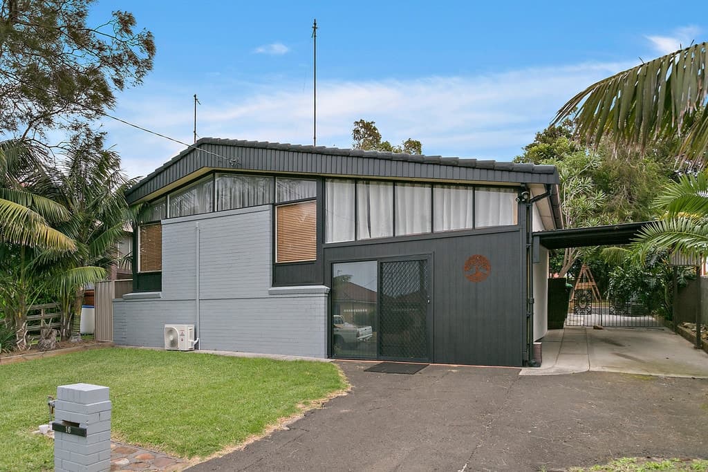 16 Matthews Crescent, Port Kembla, Port Kembla - Thumbnail 5