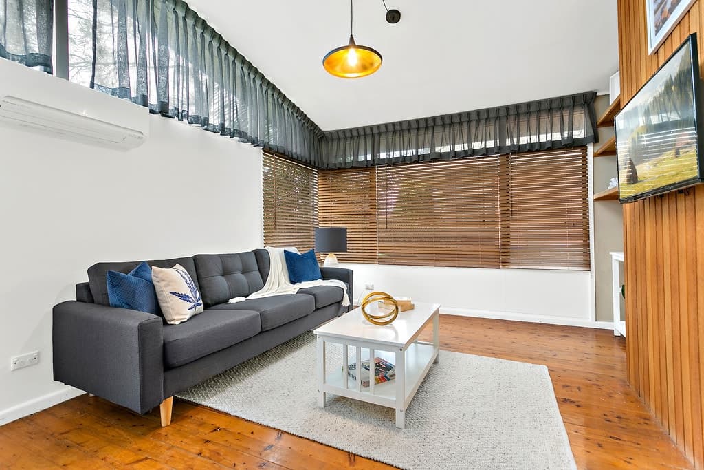 16 Matthews Crescent, Port Kembla, Port Kembla - Thumbnail 8