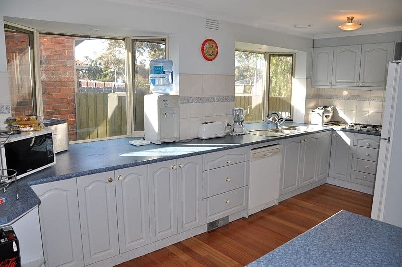 6 Mayfield Drive, MILL PARK VIC 3082, Mill Park - Thumbnail 2